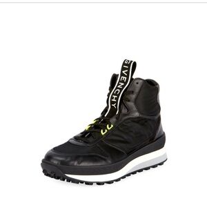 Givenchy Men’s TR3 Mid-Top Runner Sneakers